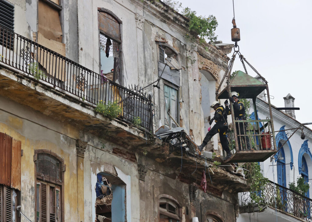 Building in La Habana destroyed